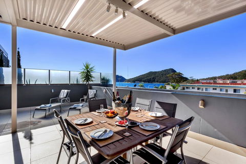 Aura 13 - Shoal Bay - Accommodation Broadbeach 1