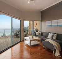 Avoca Heights House /// 4 BDR 2.5 BTH // Direct Ocean Views