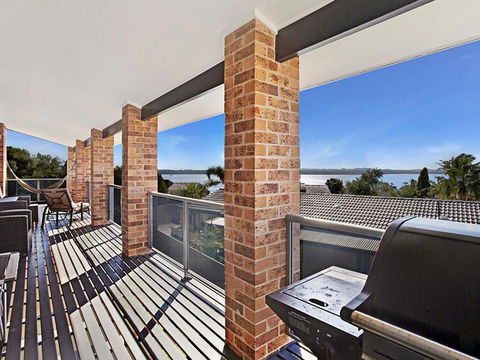 Away @ Nelson Bay, 29 Wollomi Ave - Incredible Water Views, Pet Friendly, WIFI & Aircon - Accommodation Broadbeach 0
