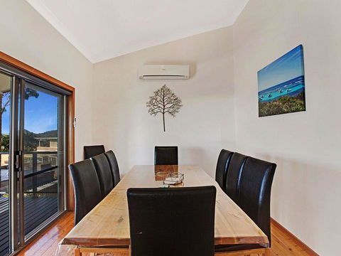 Away @ Nelson Bay, 29 Wollomi Ave - Incredible Water Views, Pet Friendly, WIFI & Aircon - Accommodation Broadbeach 3