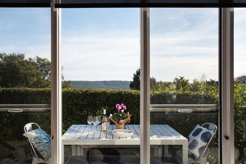 Azure Daylesford - Accommodation Broadbeach 1