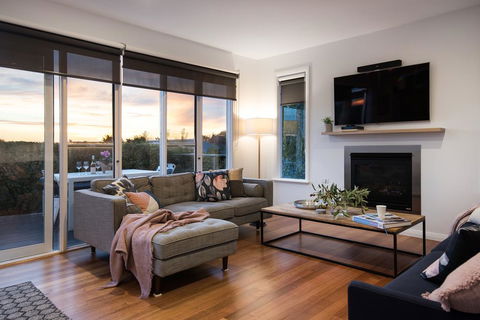 Azure Daylesford - Accommodation Broadbeach 0