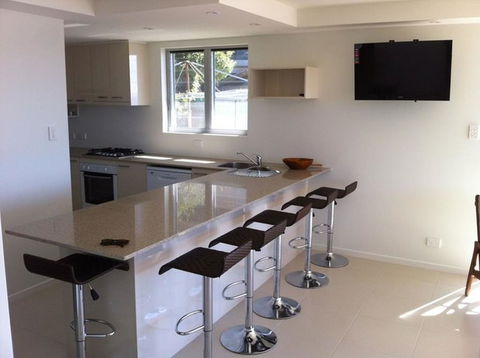 BANGALEE - Accommodation Broadbeach 2