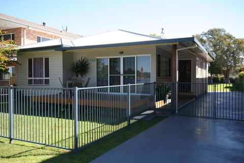BANYANDAH 557 Ocean Drive NH - Accommodation Broadbeach 0