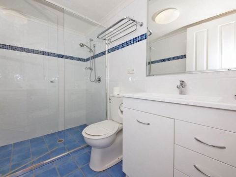 Bay Parklands, Unit 22/2 Gowrie Avenue - Accommodation Broadbeach 2