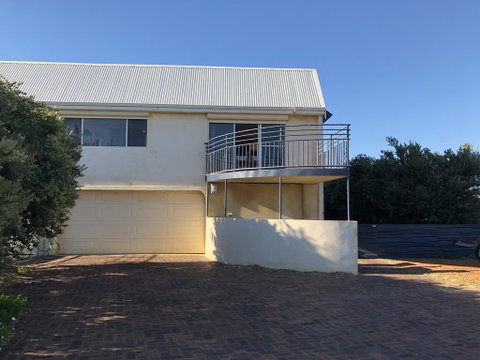 Beach House @ 112 - Accommodation Broadbeach 2