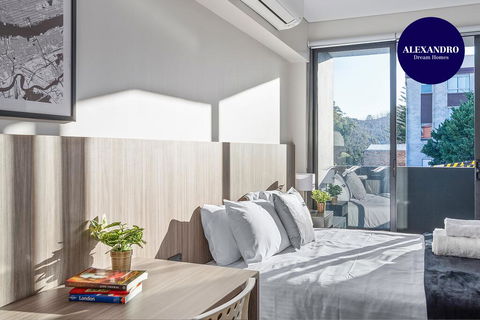 BEACH LOCATION STUDIO // CLOVELLY 4 - Accommodation Broadbeach 0