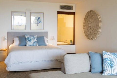 Beach Suites - Accommodation Broadbeach 3