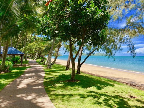 Beachfront Apartment- Paringa - Accommodation Broadbeach 3