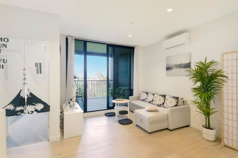 REST COLLECTION One Bedroom Apartment With Study - Accommodation Broadbeach 0