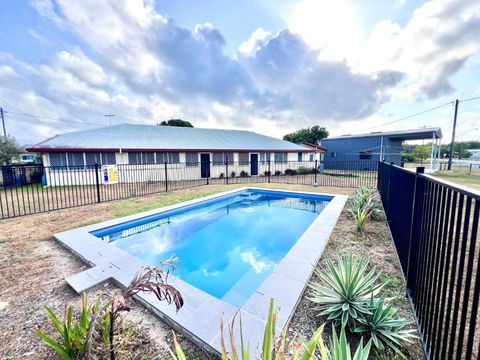 Reef Shack Beach Vibes Stroll To The Beach - Accommodation Broadbeach 1