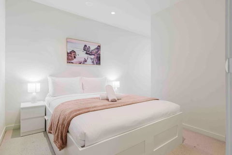 Resort Lifestyle Urban Apt - Pool, Gym, Sauna - Accommodation Broadbeach 0