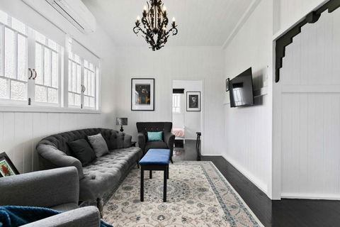 Retro On Walker - Accommodation Broadbeach 1
