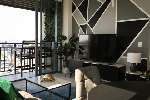 River View Apartment In Brisbane With Parking - Accommodation Broadbeach 2