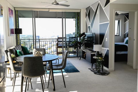 River View Apartment In Brisbane With Parking - Accommodation Broadbeach 1