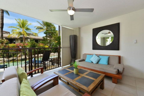 Resort-style Swim Out - A True Tropical Oasis - Accommodation Broadbeach 1