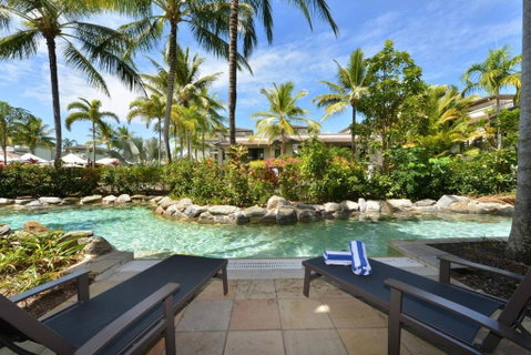 Resort-style Swim Out - A True Tropical Oasis - Accommodation Broadbeach 0