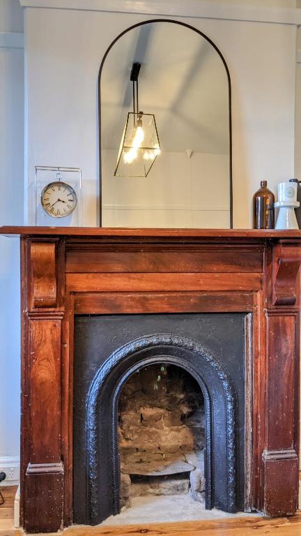 Roseland Cottage - CBD Heritage - Accommodation Broadbeach 1