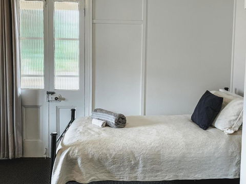 Roma Cottage On Roma Orchard - Accommodation Broadbeach 3