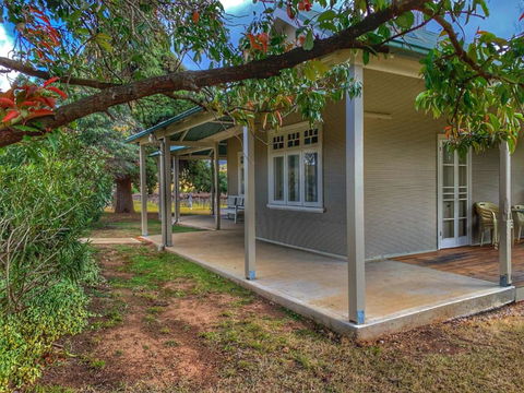 Roma Cottage On Roma Orchard - Accommodation Broadbeach 2