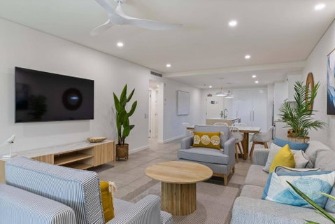Rooftop Resort Oasis At Temple With Spa - Accommodation Broadbeach 2