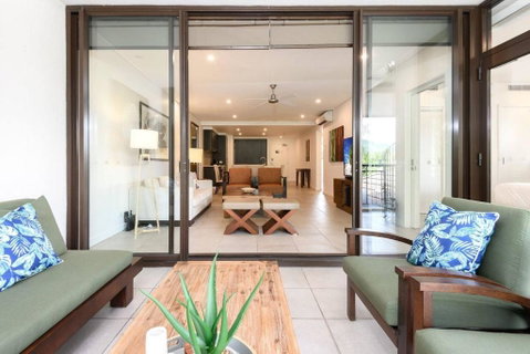 Rooftop Tranquility At Stunning Temple Resort - Accommodation Broadbeach 1