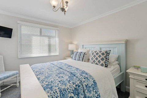 Rose Cottage 3B Hutchinson St Goolwa - Linen Included - Accommodation Broadbeach 1