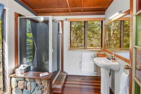 Rosebrook Cottages - Accommodation Broadbeach 2