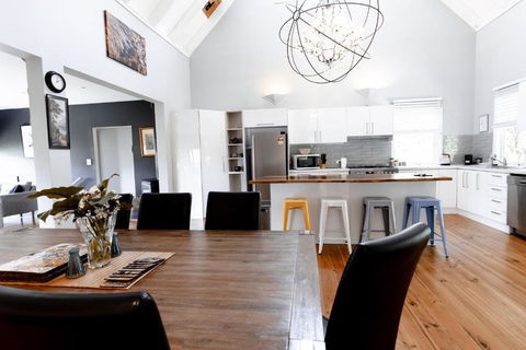 Rosella - Accommodation Broadbeach 1