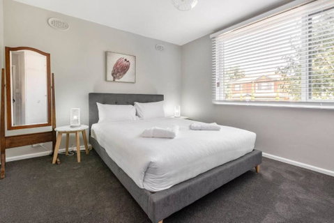 Rosewood Lodge - Cottage Charm Off High Street - Accommodation Broadbeach 2