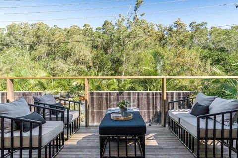 Rubber Soul - Accommodation Broadbeach 3