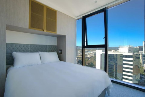 Rundle Retreat - 2BR Apartment With Stunning Views - Accommodation Broadbeach 1