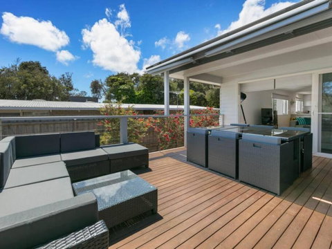RYE/BLAIRGOWRIE FAMILY ENTERTAINER.. - Accommodation Broadbeach 0