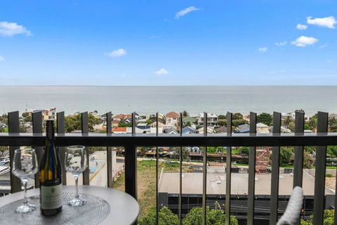 Sails By The Bay - Ocean Views - Wi-Fi - Netflix - Accommodation Broadbeach 0