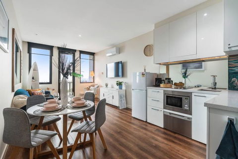 Sails By The Bay - Ocean Views - Wi-Fi - Netflix - Accommodation Broadbeach 1