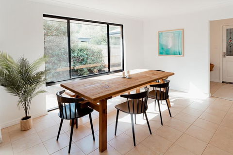 Salhus - Sleep In King Beds & Easy Walk To Town - Accommodation Broadbeach 2