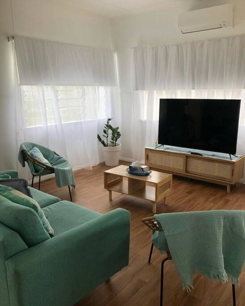 Salt Apartment - Accommodation Broadbeach 0
