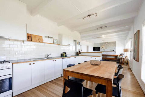 Saltwater Terrace With Panoramic Ocean Views - Accommodation Broadbeach 3