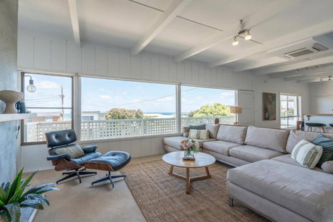 Saltwater Terrace With Panoramic Ocean Views - Accommodation Broadbeach 0