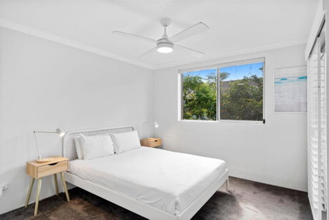 Salty Sea Breeze Apartment 500m To Waters Edge - Accommodation Broadbeach 2