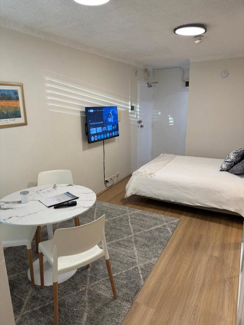 Sam The Central Studio - Accommodation Broadbeach 1