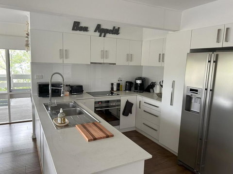 Sanctuary On Toagara With Spa And Heated Pool - Accommodation Broadbeach 1