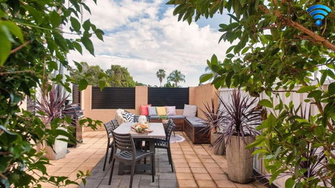 Sandcastle Shores - Accommodation Broadbeach 0