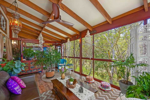 Sandalwood - Accommodation Broadbeach 1