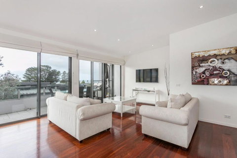 Sandy Beach One - Accommodation Broadbeach 0