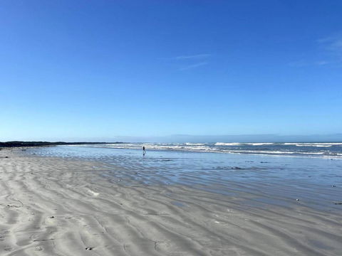 Sandy Bottoms Beach Escape - Accommodation Broadbeach 1