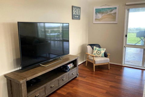 Sandy Bottoms Beach Escape - Accommodation Broadbeach 3