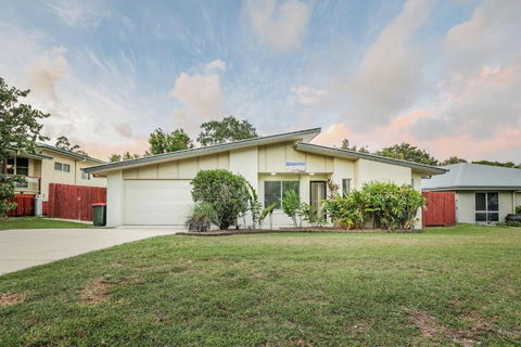 Sandy Burrows - Accommodation Broadbeach 3