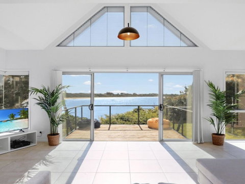 Sandy Cove - Accommodation Broadbeach 1