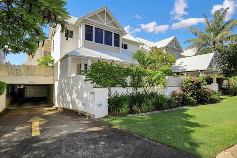 Sandy Cove @ Royle Palms - Accommodation Broadbeach 0